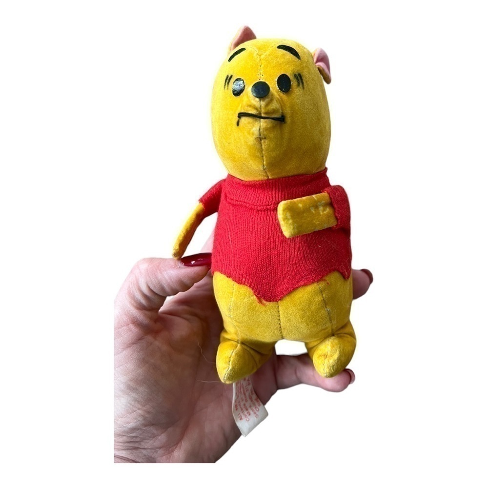 Vintage Winnie the Pooh‎ figure